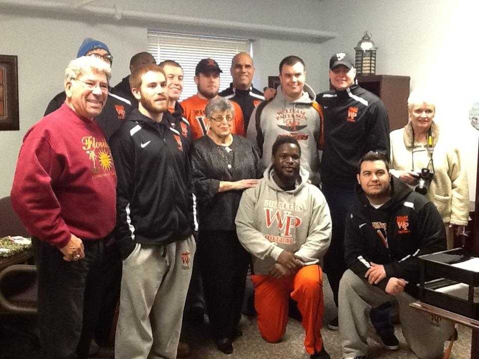 WPUNJ FOOTBALL PLAYERS VISIT OASIS WPUNJ FOOTBALL PLAYERS VISIT OASIS