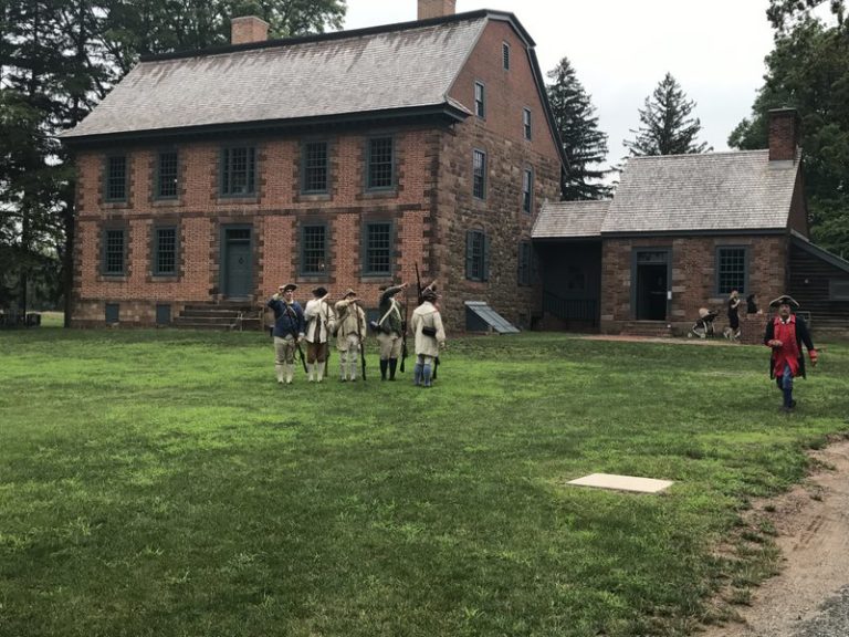 A VISIT TO DEY MANSION, WAYNE, NJ (1) DEY MANSION Militiaman and the Captain (4)
