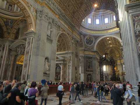 VISITING ST PETER'S BASILICA AND THE STANZE 5 The Churches of Rome VISITING ST PETER'S BASILICA AND THE STANZE 5 The Churches of Rome